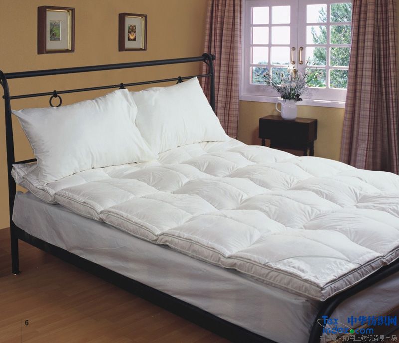 雙層羽絨床墊 規(guī)格120x200cm 工藝類型方格立稱式 用途其它 成份100% cotton